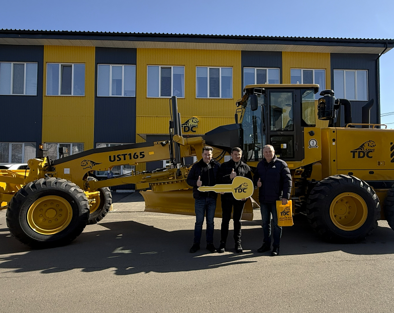 КП «Бровары-Благоустройство» пополнило технический парк автогрейдером TDC UST165