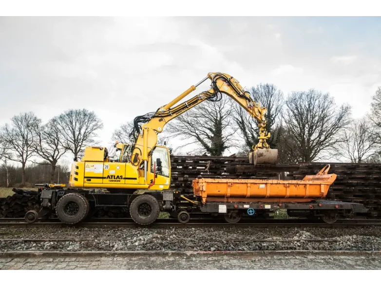 Железнодорожный экскаватор Atlas 1604 ZW | Спецтехника фото №2