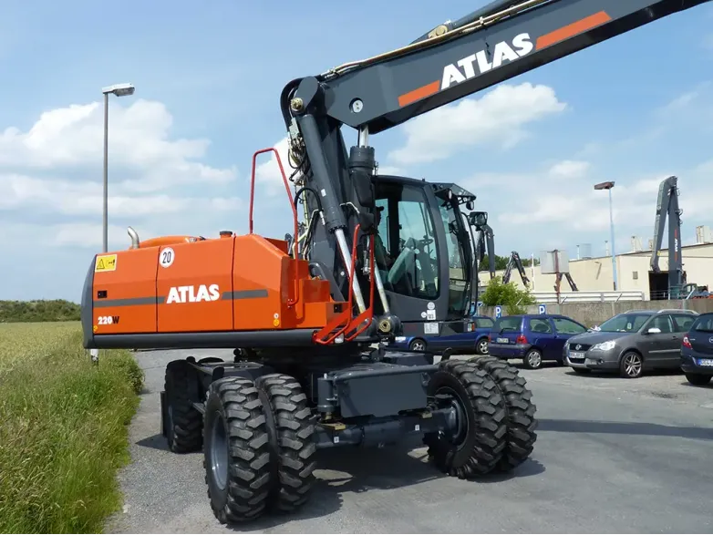 Колёсный экскаватор Atlas 220W | Спецтехника фото №3