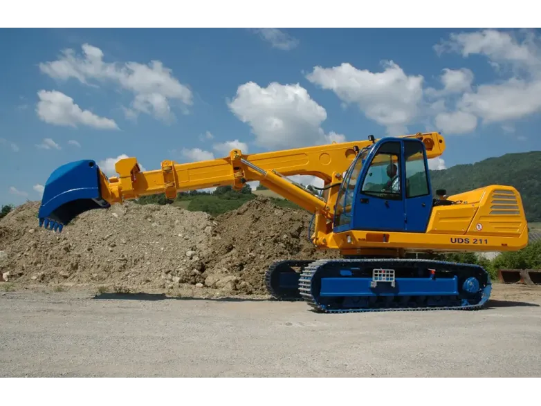 Экскаватор-планировщик UDS 211 на гусеничном ходу | Спецтехника фото №1