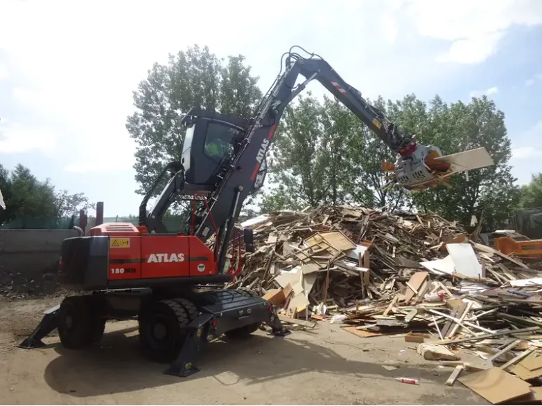 Гидравлический экскаватор-перегружатель Atlas МН180 | Спецтехника фото №2