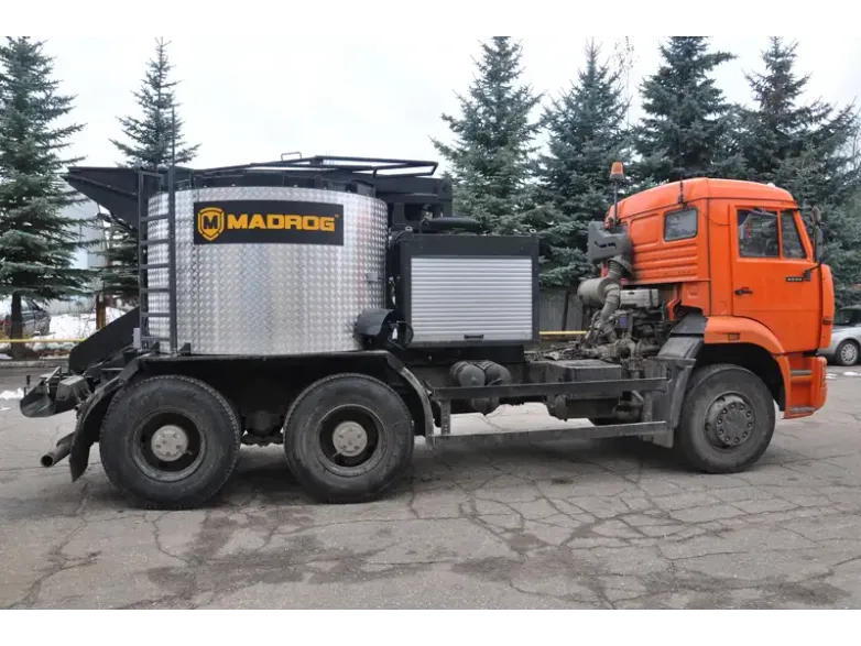 Кохер для литого асфальта MADROG MK 4500 | Спецтехника фото №3