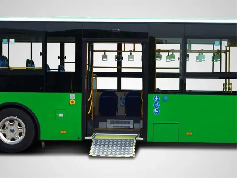 Городской автобус YUTONG ZK6118HGA | Спецтехника фото №4