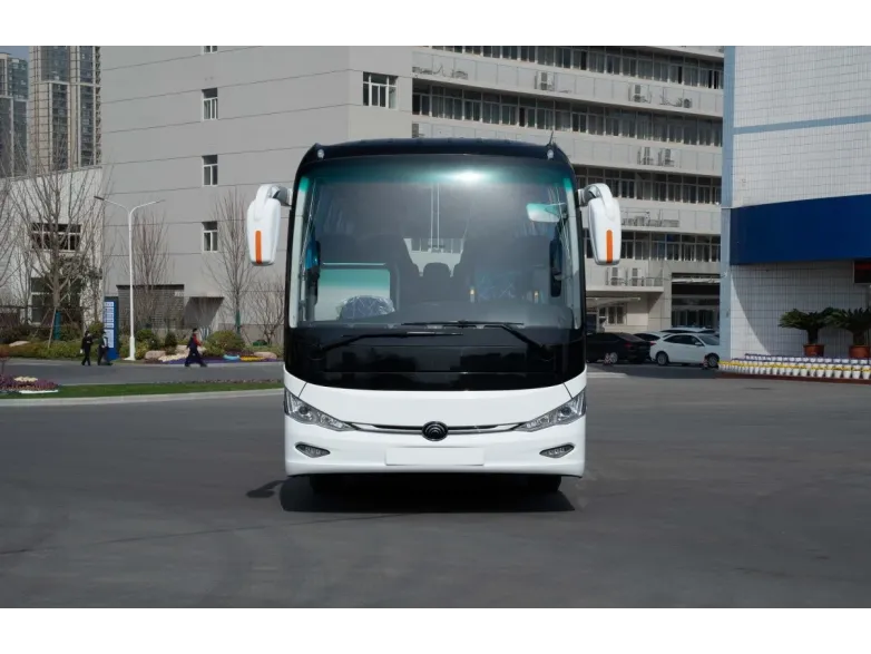 Городской автобус YUTONG ZK6127HQ | Спецтехника фото №2